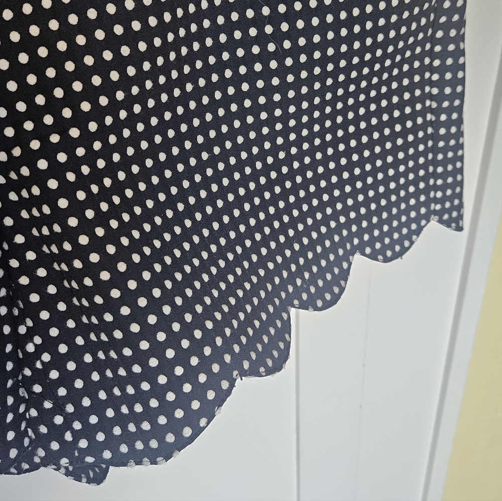 Ann Taylor Polka Dot Shorts 6 Black Pockets Scalloped Hem Belt Loops Zipper - Picture 3 of 8